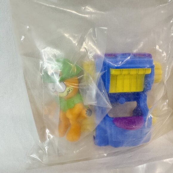 Vintage New Sealed Lot Of 5 McDonald's Happy Meal Garfield The Cat Odie 1989 NOS - Picture 2 of 11